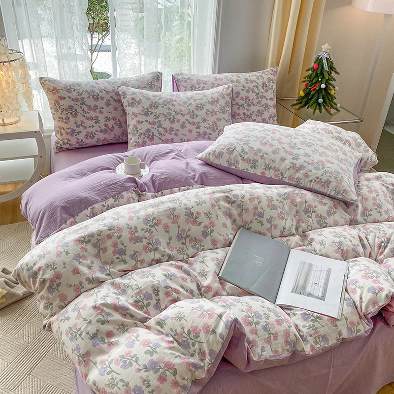 "Cartoon Heart Floral Bedding Set" - The Charming Comfort