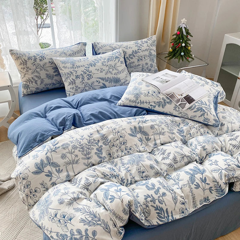 "Cartoon Heart Floral Bedding Set" - The Charming Comfort