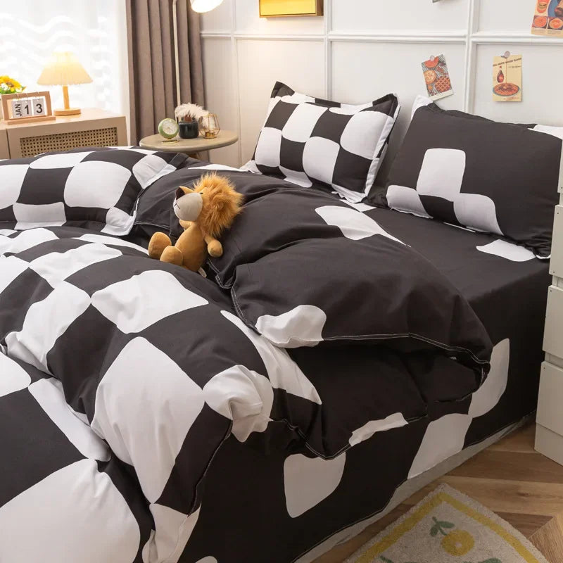 Strawberry Soft Bedding Set - Queen/King - The Charming Comfort