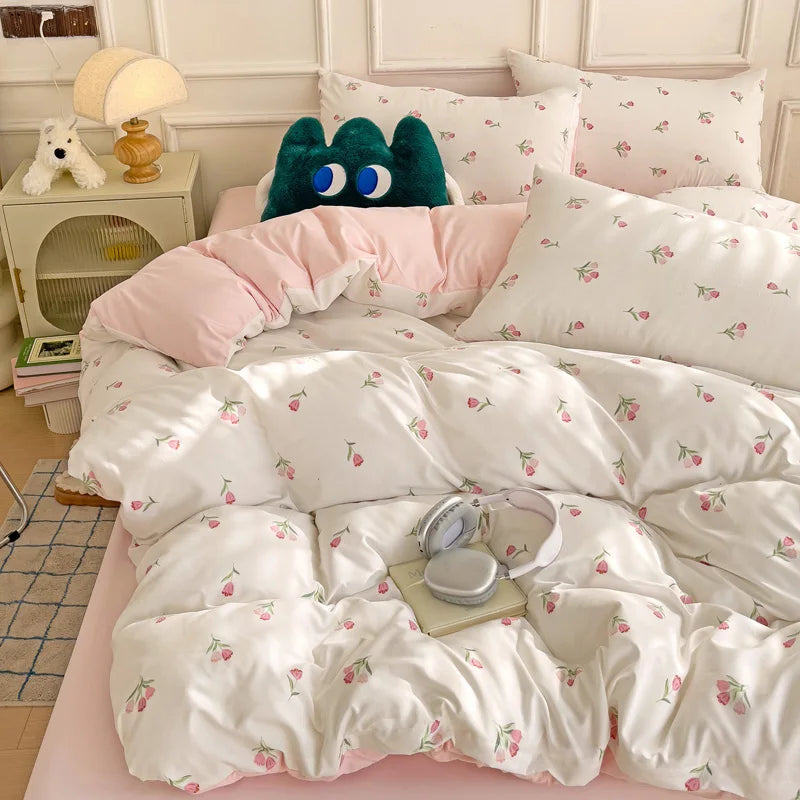 "Cartoon Heart Floral Bedding Set" - The Charming Comfort