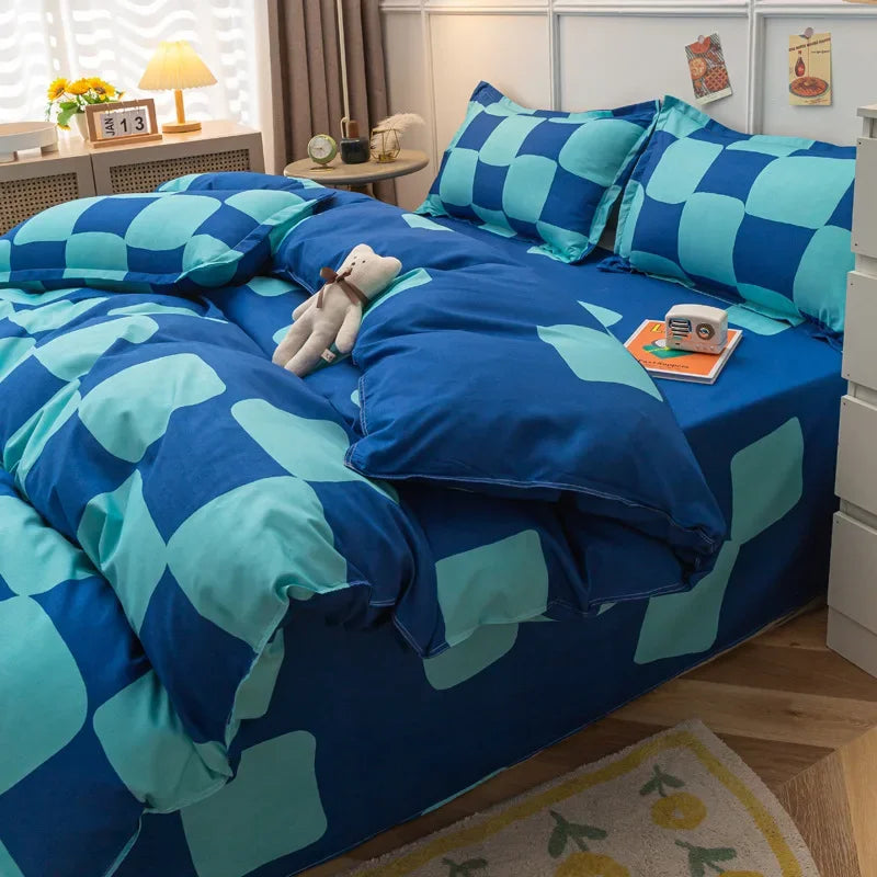 Strawberry Soft Bedding Set - Queen/King - The Charming Comfort